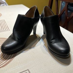 Naturalizer shoes size 8